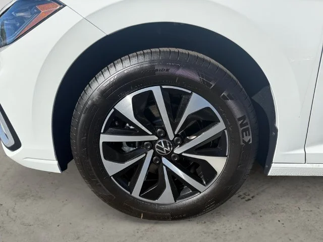 New 2027 White Volkswagen 1.5T S image 9