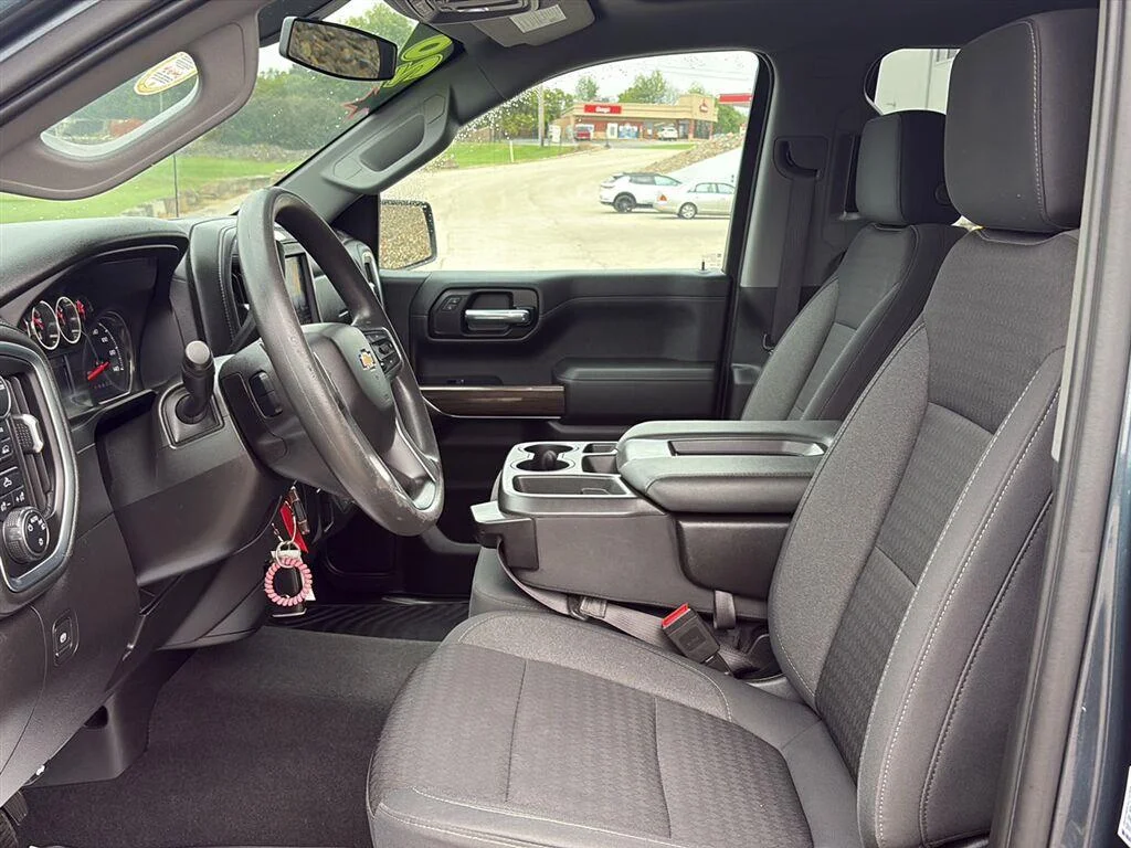 Used 2020 Shadow Gray Metallic Chevrolet LT image 6