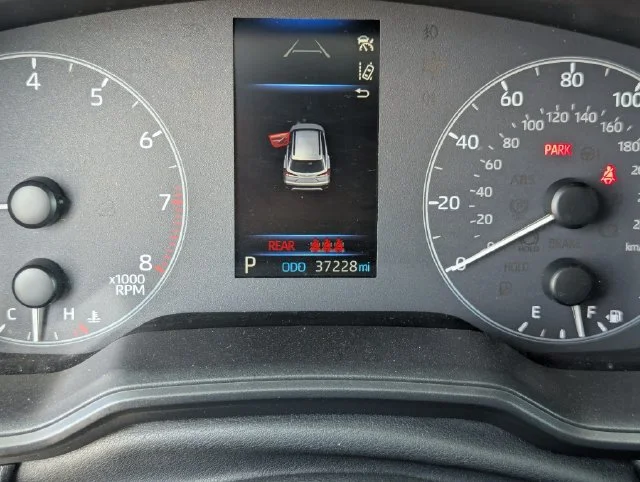 2024 Toyota Corolla Cross LE - Photo 31