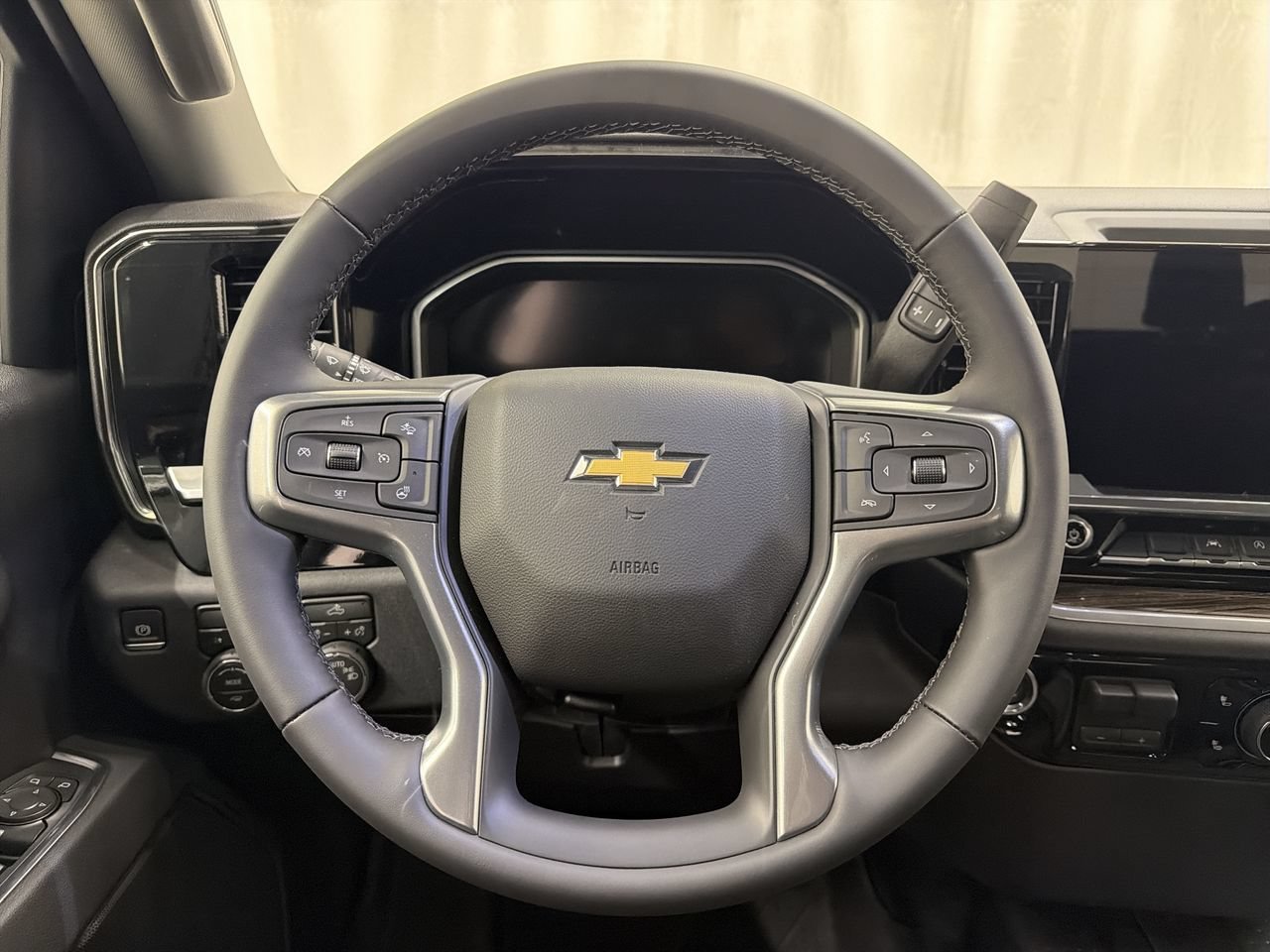 2026 Chevrolet Silverado 1500 LT - Photo 15