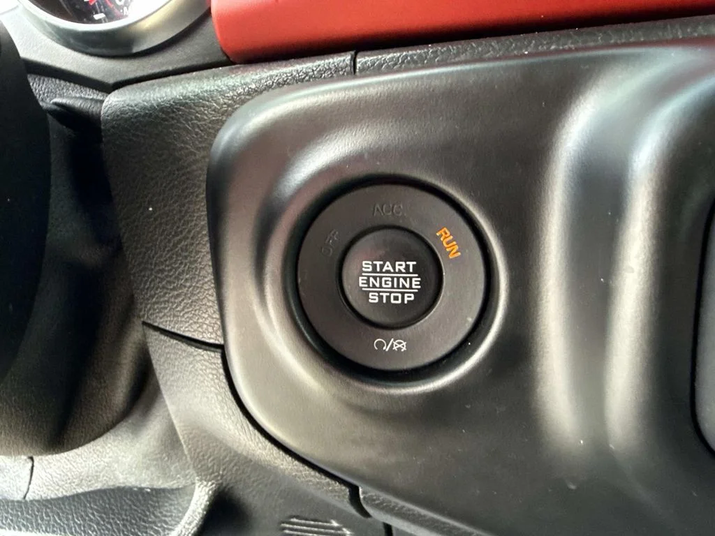 Used 2020 Teal Jeep Unlimited Rubicon image 35