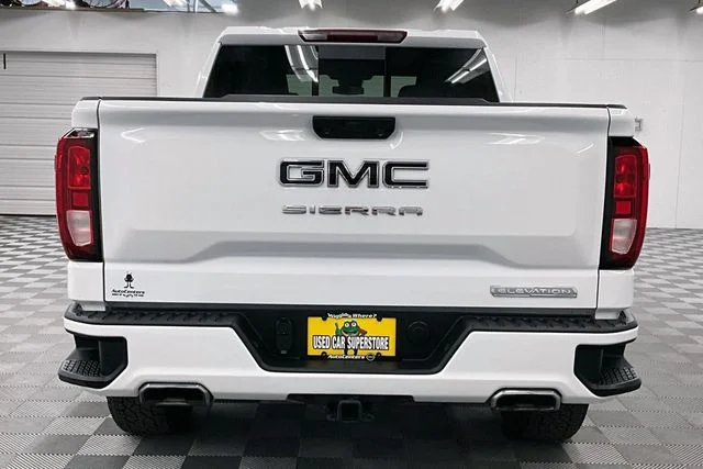 Used 2024 Summit White GMC Elevation image 5