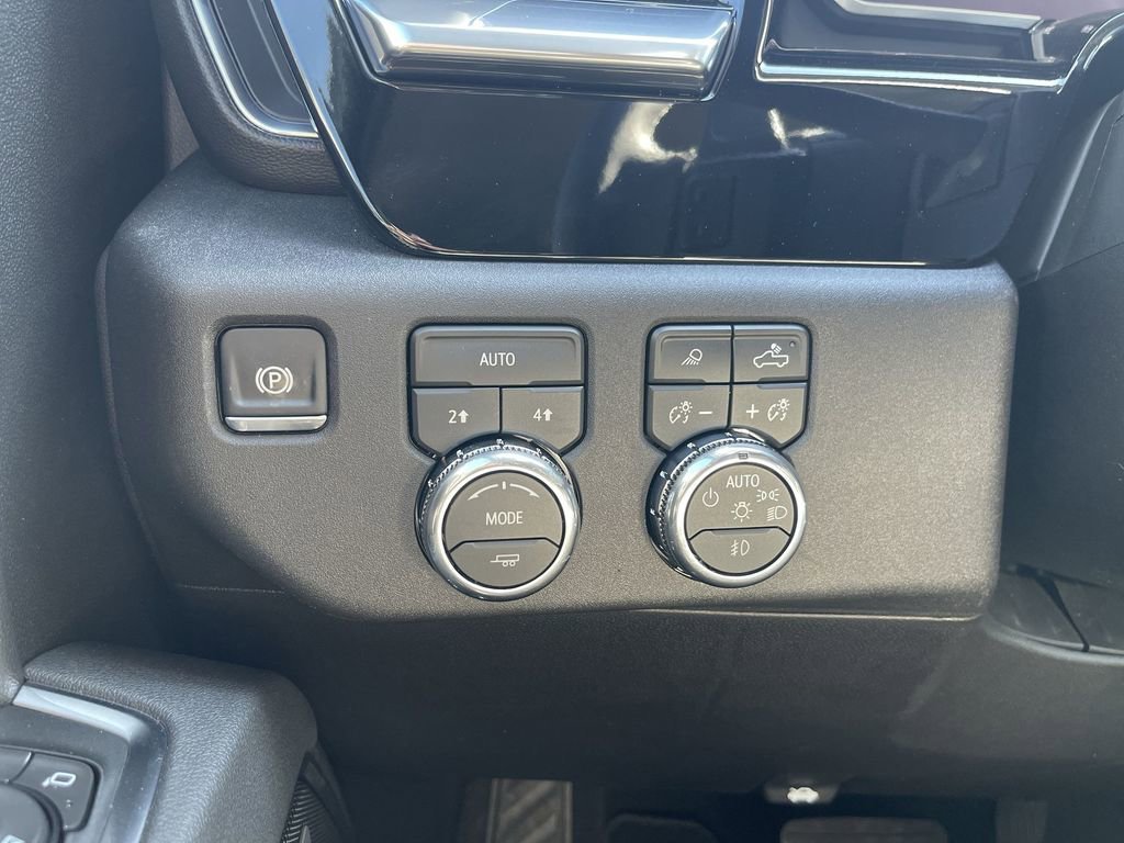 New 2026 Onyx Black GMC SLT image 18