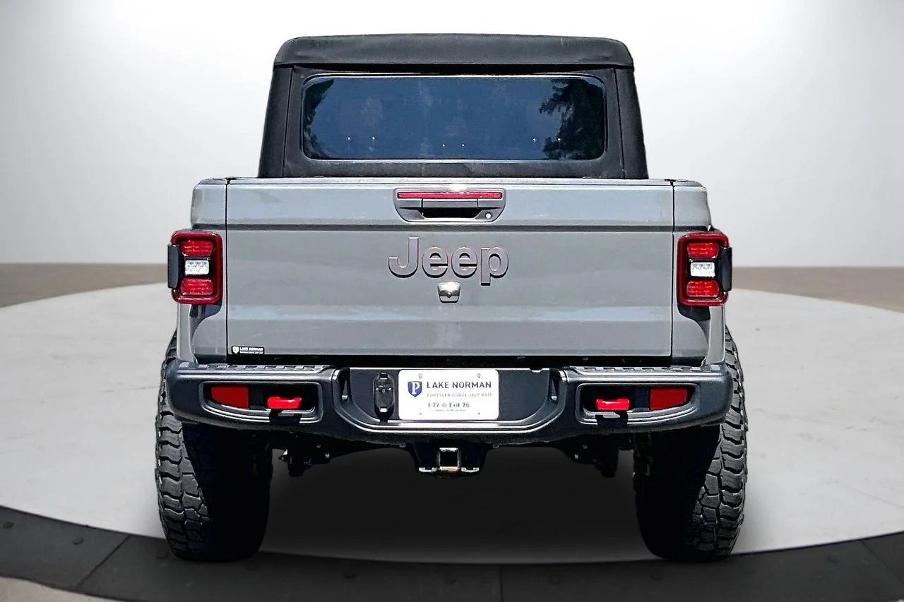 Certified Used 2021 Gray Jeep Rubicon image 8