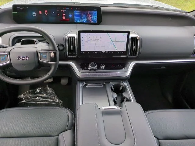 New 2026 Space Silver Metallic Ford MAX Platinum® image 15