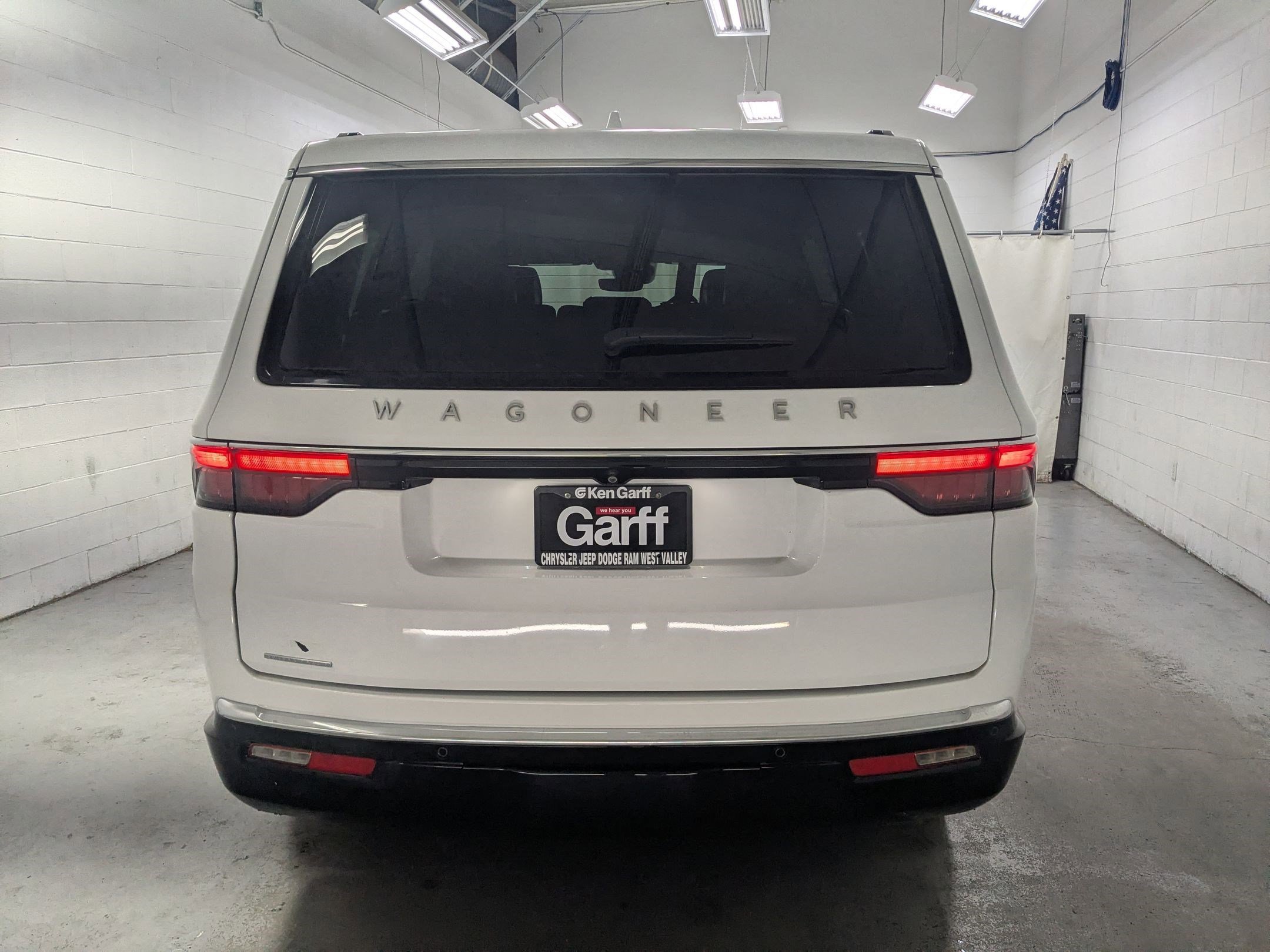 Used 2023 Bright White Clearcoat Jeep Base image 5