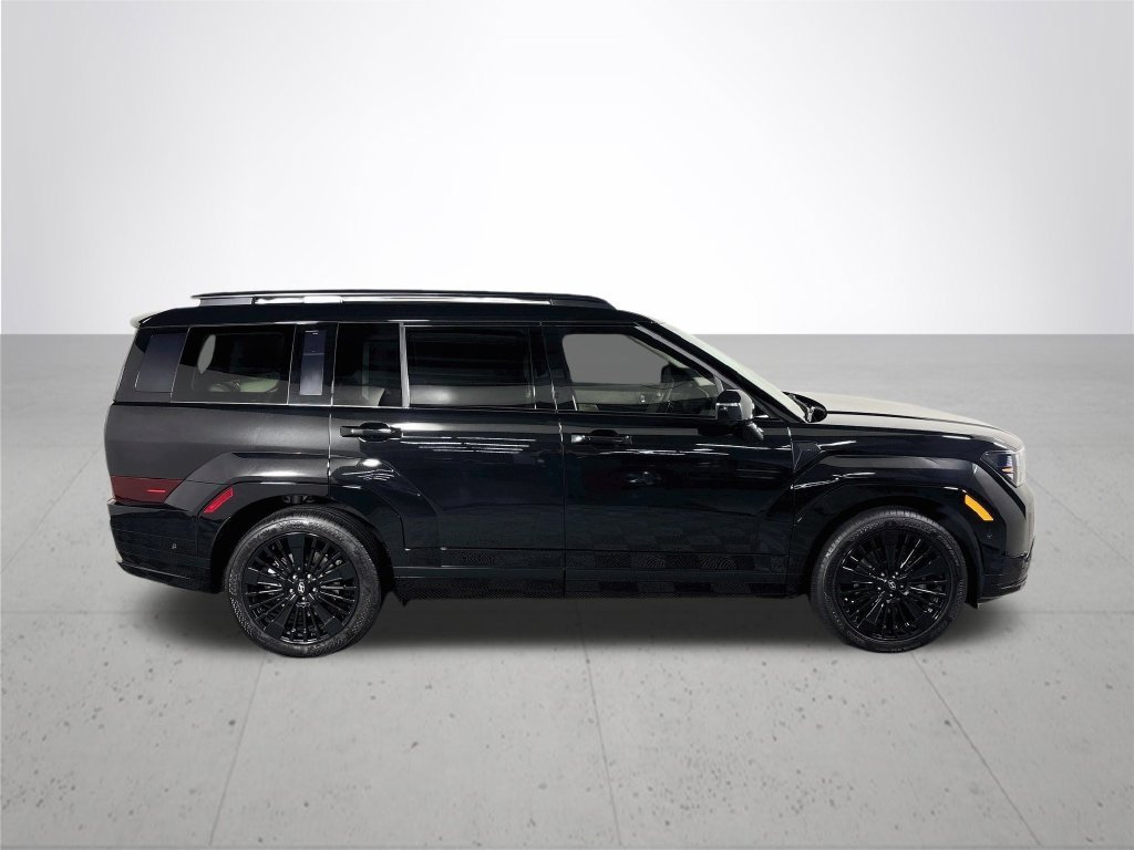 Used 2025 Phantom Black Hyundai Calligraphy image 5