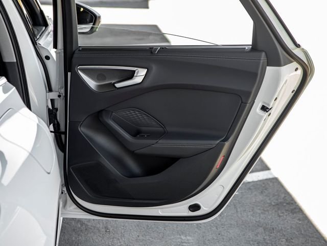Used 2025 Glacier White Audi  image 24