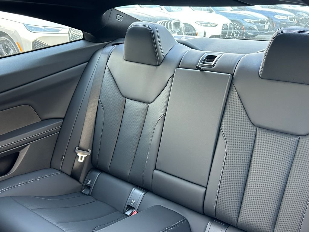 2026 BMW 4 Series M440i - Photo 31