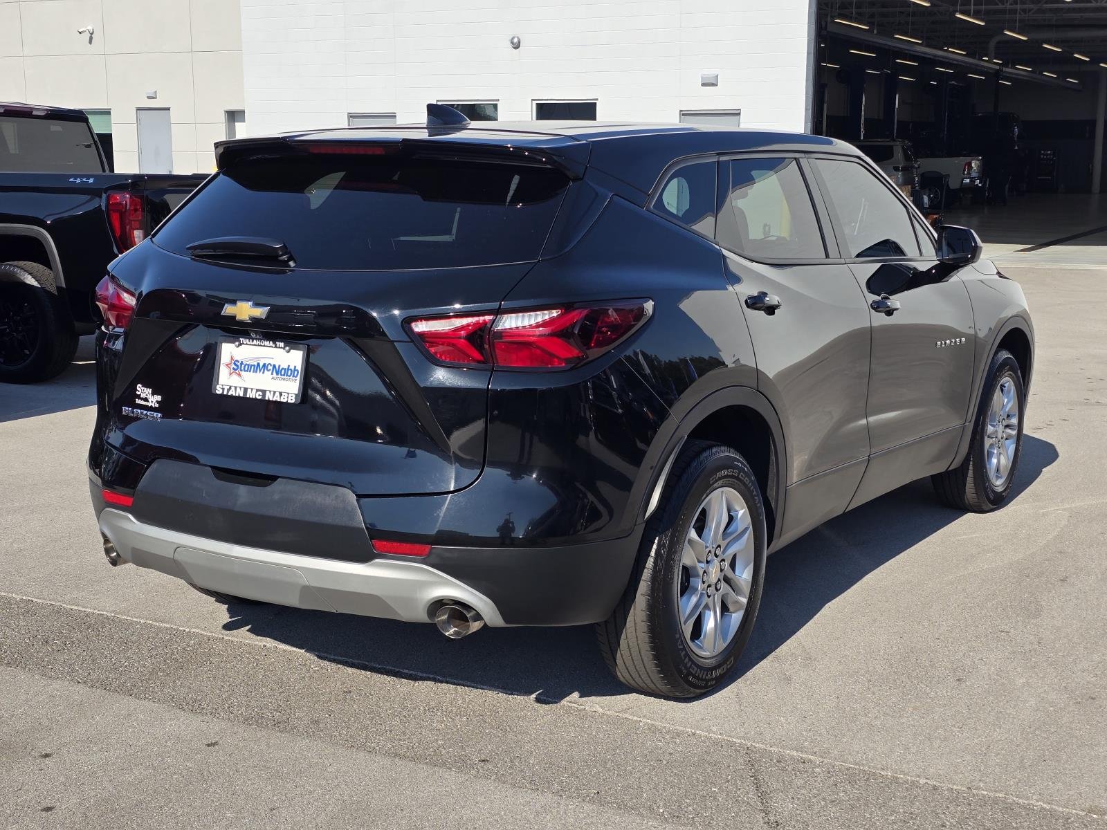 Used 2022 BLACK Chevrolet LT image 7