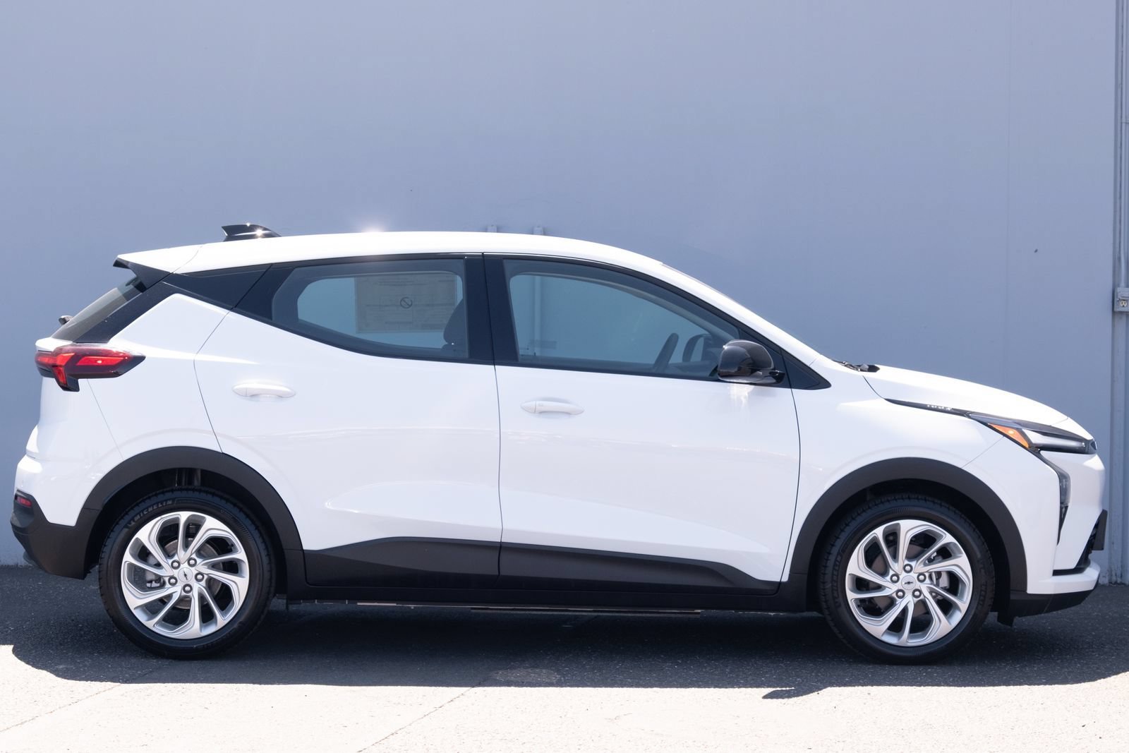 2027 Chevrolet Bolt LT - Photo 24