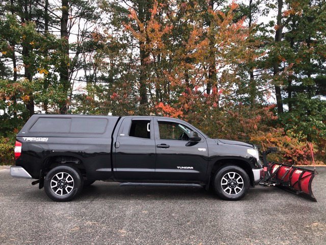 Used 2014 Black Toyota SR5 image 5