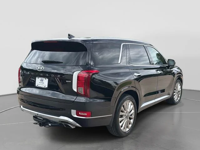 Used 2020 Black Hyundai Limited image 4