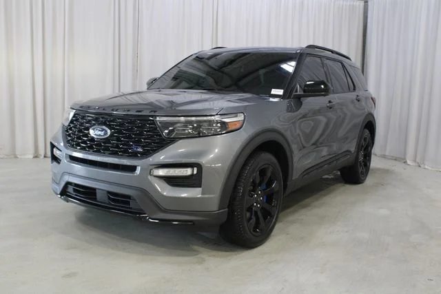 Used 2023 Gray Ford ST-Line image 39