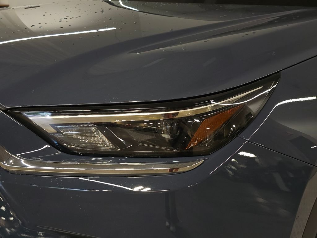 Used 2024 White Toyota XLE image 14