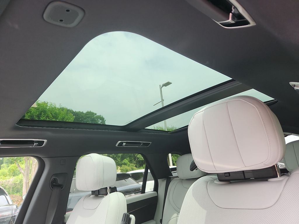 2025 Land Rover Range Rover Sport SE - Photo 14