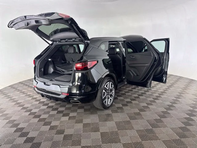 Used 2023 Black Chevrolet RS image 14