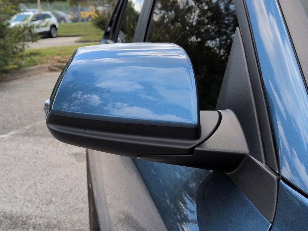 New 2026 Mineral Blue Kia EX image 13
