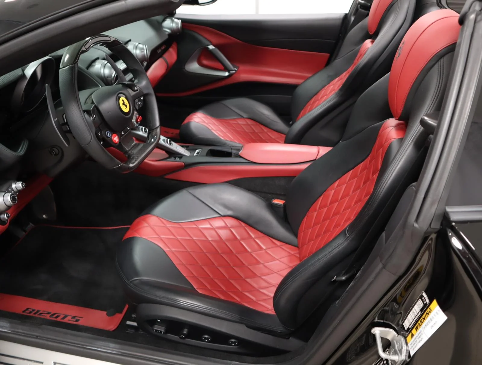 Used 2021 Nero Ferrari Convertible image 23