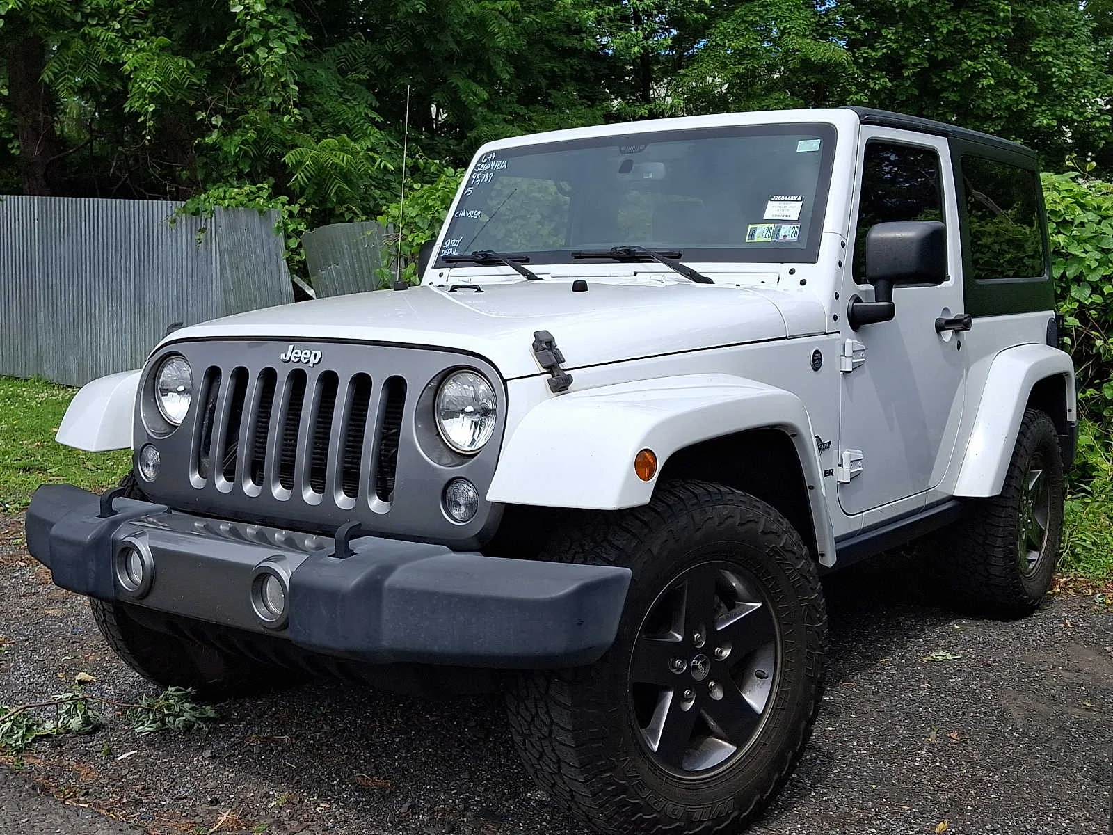 Used 2015 Bright White Clearcoat Jeep Freedom Edition image 2