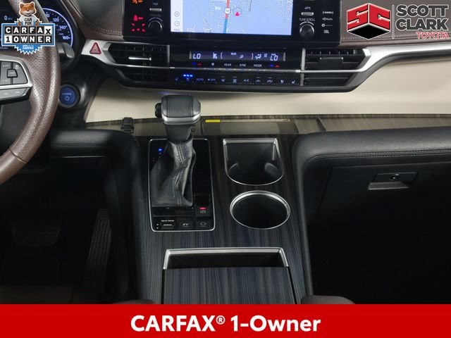 Used 2021  Toyota Platinum image 26