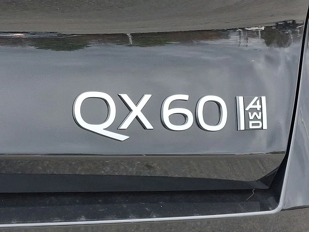 New 2026 Black INFINITI LUXE image 20