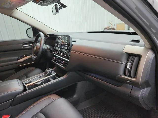Used 2024 Gray Nissan Platinum image 40