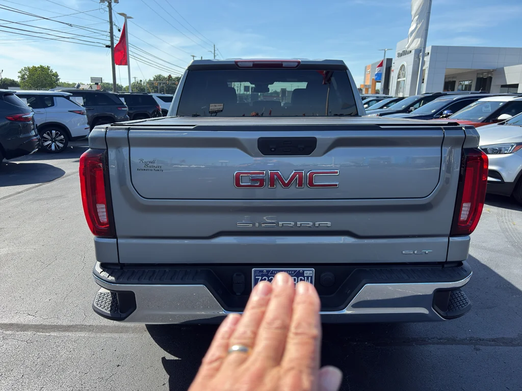Used 2023 Sterling Metallic GMC SLT image 5