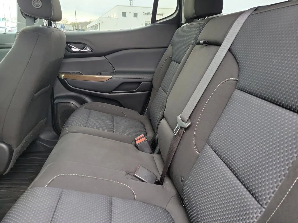 Used 2020 Carbon Black Metallic GMC SLE image 12