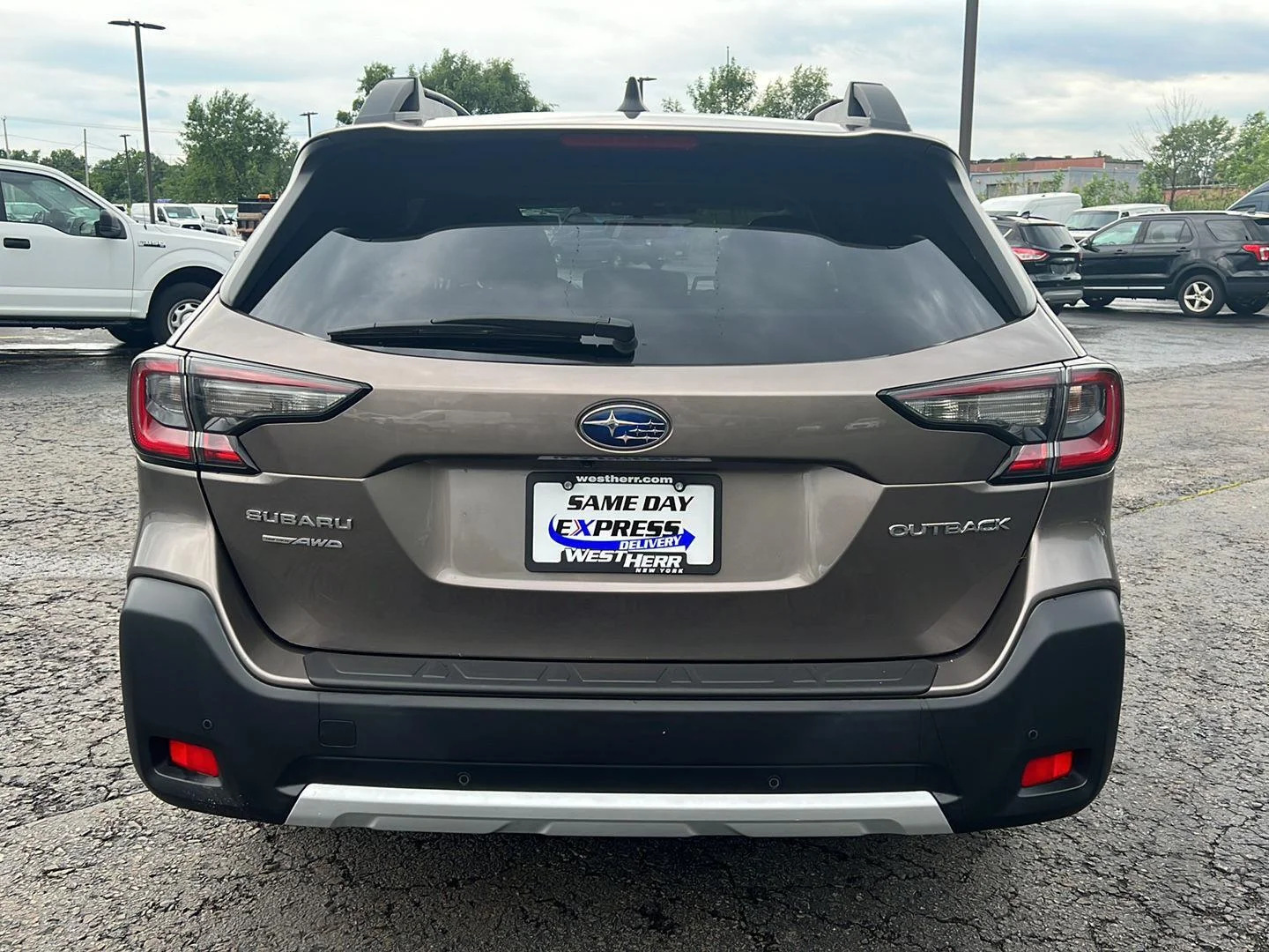 Used 2024 Brilliant Bronze Metallic Subaru Limited image 19