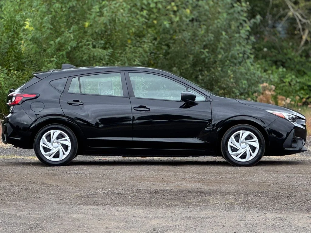 Used 2025 Crystal Black Silica Subaru Base image 8