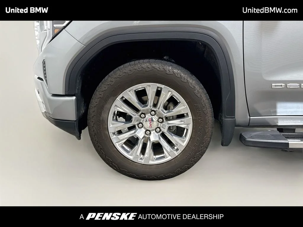 Used 2025 Sterling Metallic GMC Denali image 9