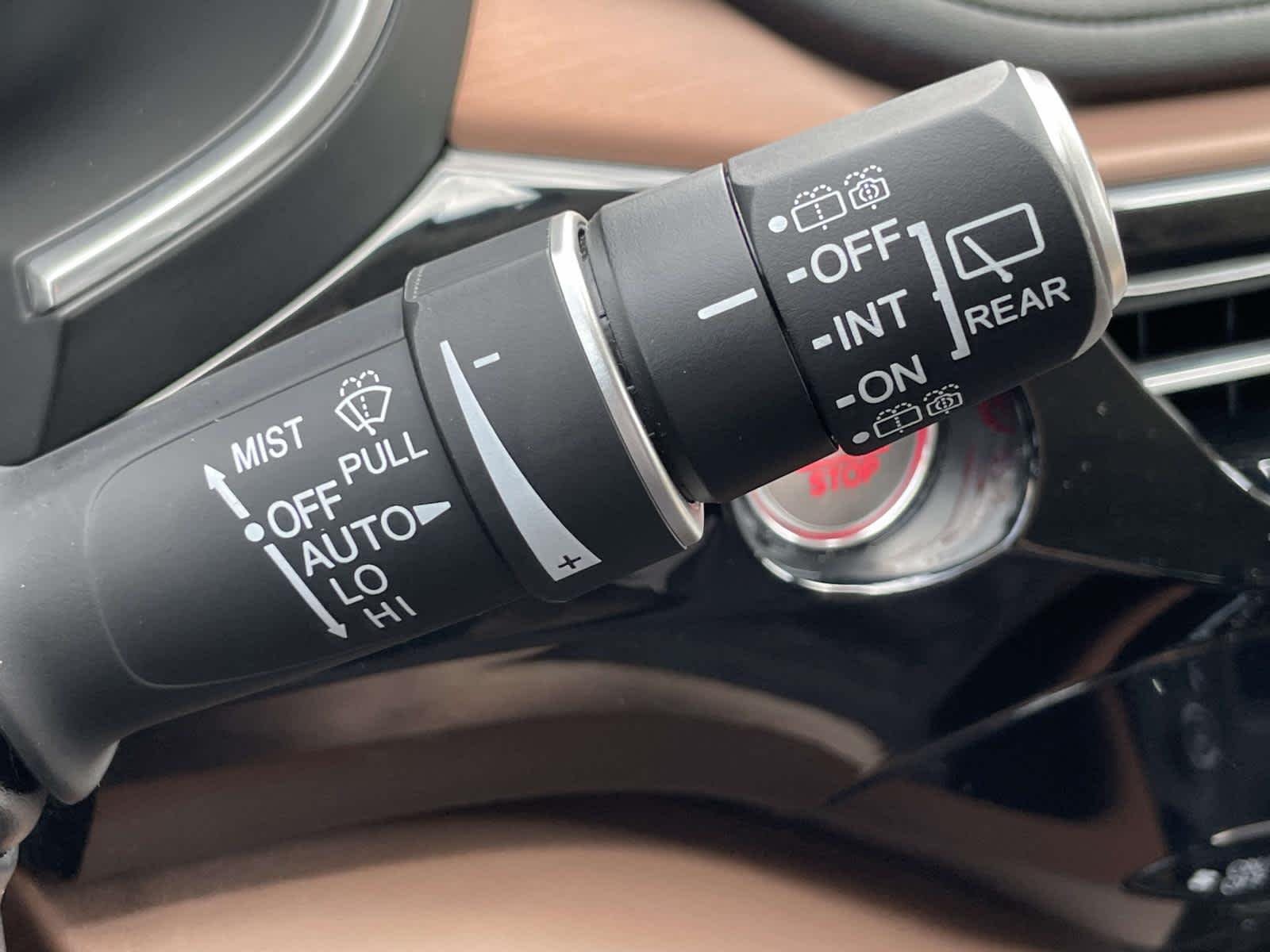 Used 2025 Platinum White Pearl Acura w/Technology Package image 39