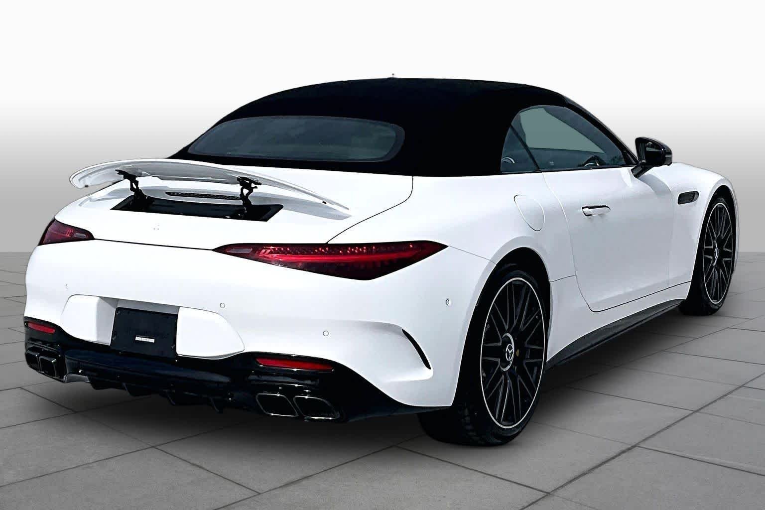 Certified Used 2022 MANUFAKTUR Moonlight White Metallic Mercedes-Benz AMG® SL 55 image 12