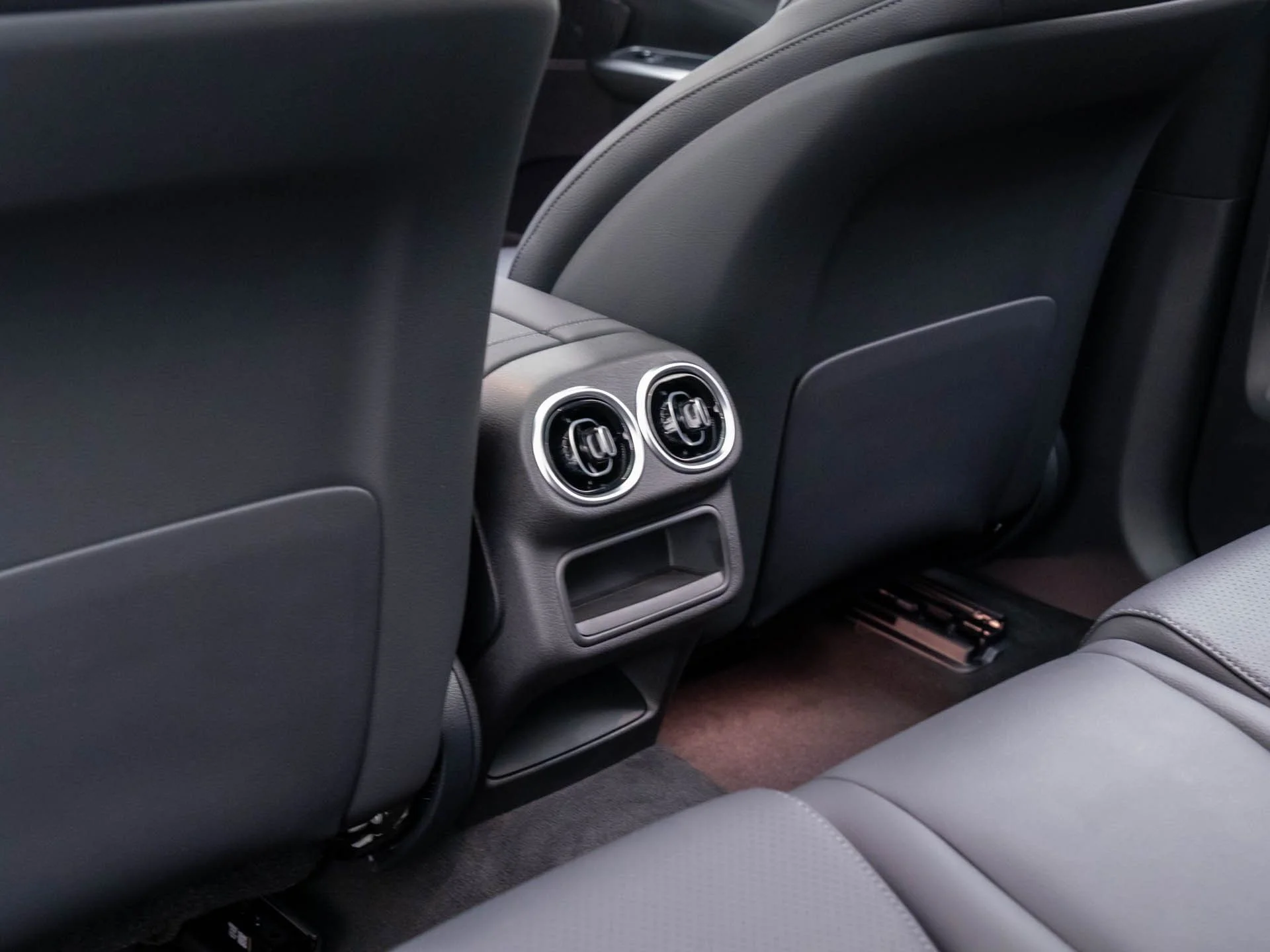 New 2026 White Mercedes-Benz GLC 300 image 18