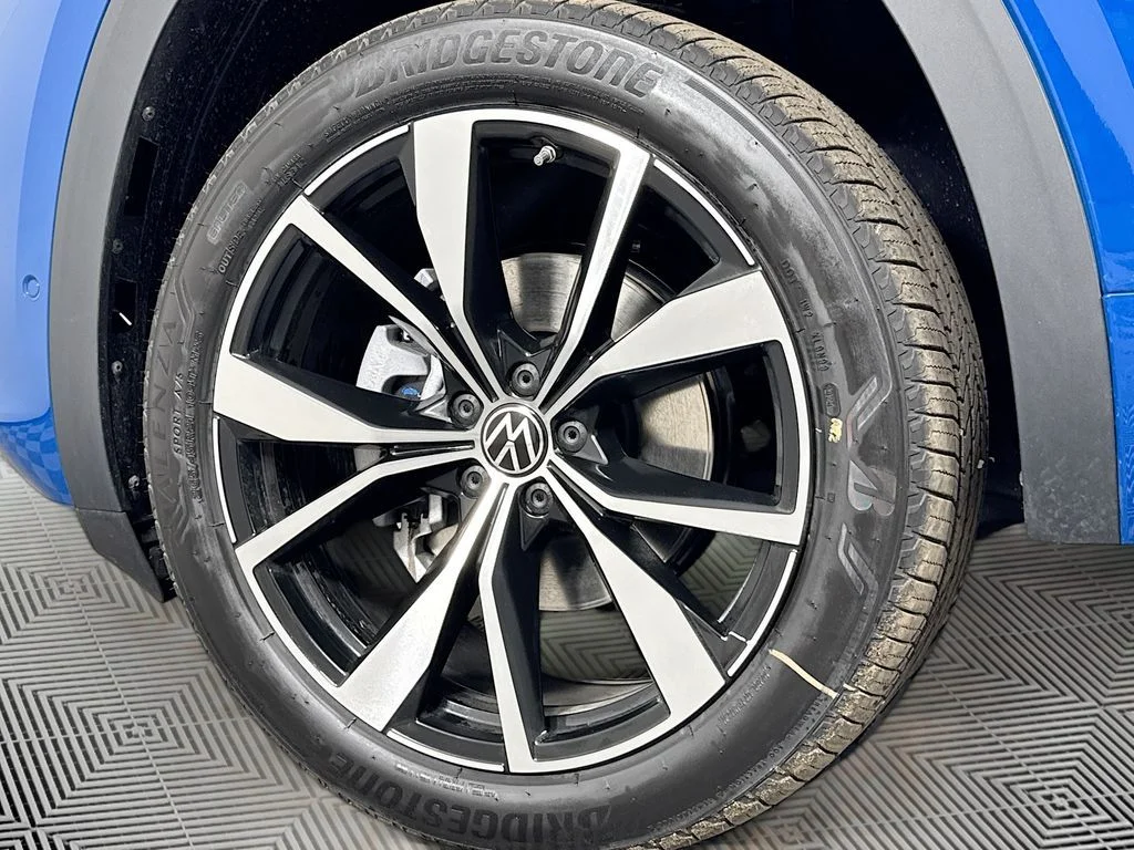 2025 Volkswagen Atlas Cross Sport SEL Premium R-LINE - Photo 25