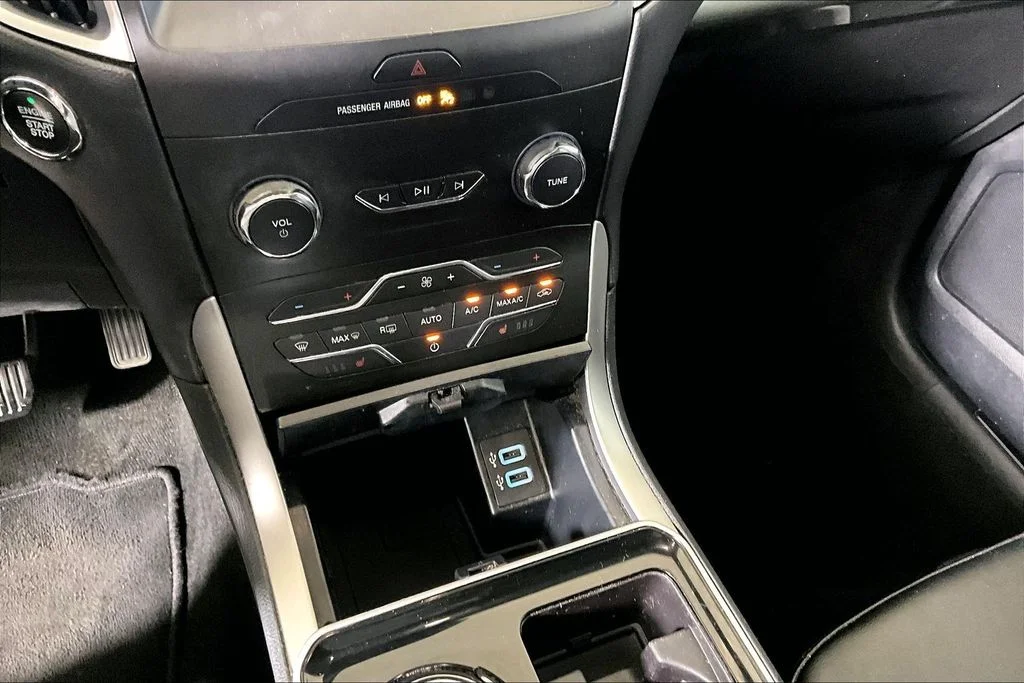 Certified Used 2020 Magnetic Ford SEL image 25