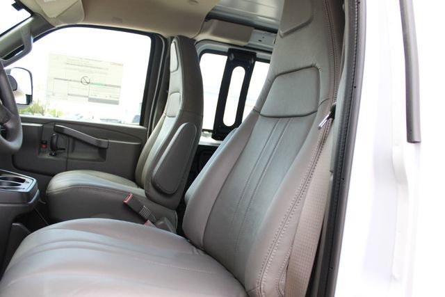 New 2026 Summit White GMC Work Van image 14