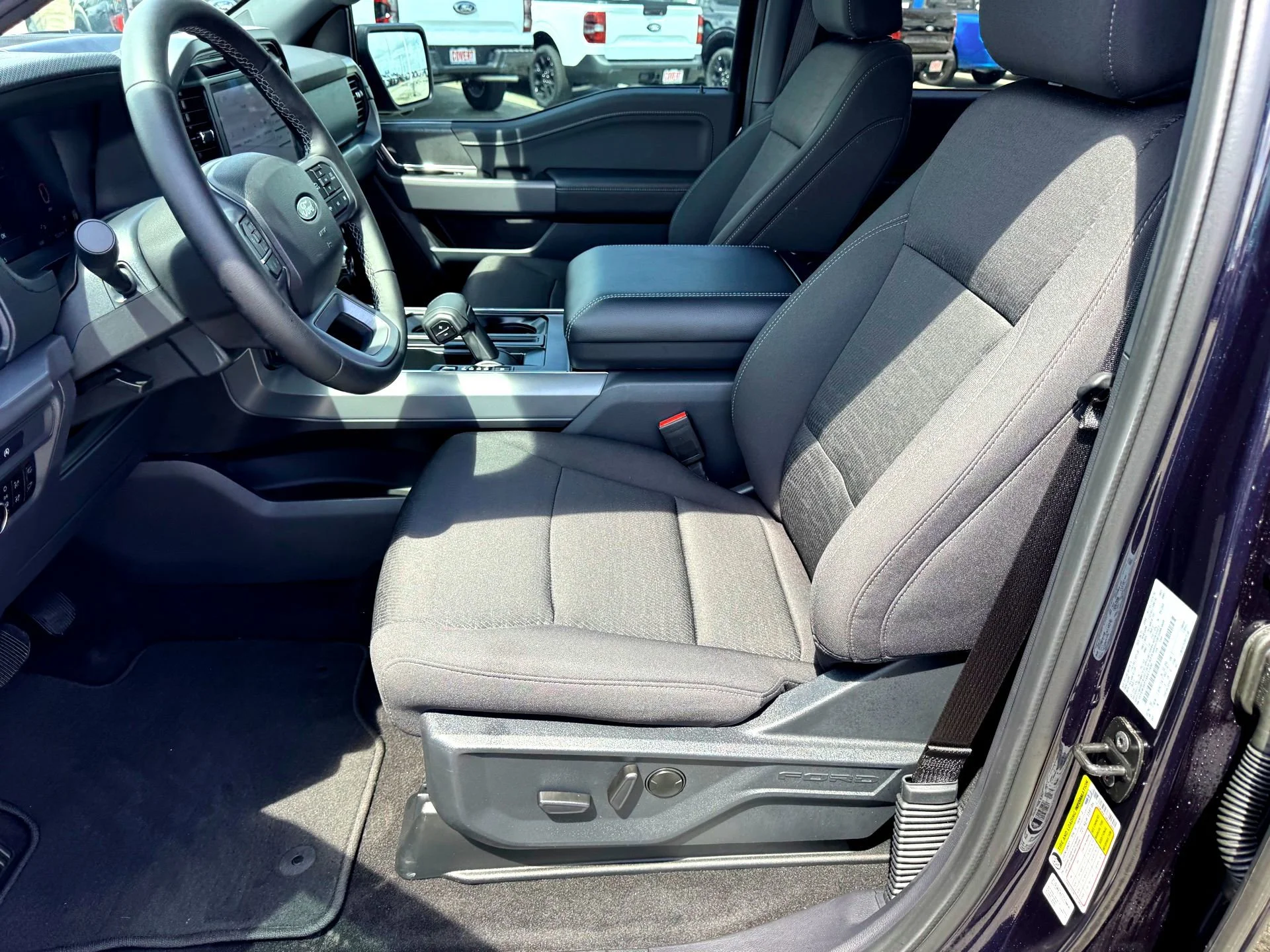 Used 2025  Ford XLT image 11