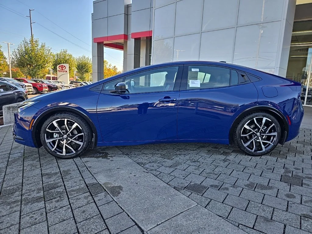 New 2027 Reservoir Blue Toyota XSE Premium image 2