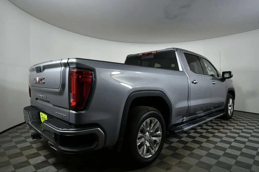 Used 2025 Sterling Metallic GMC Denali image 11