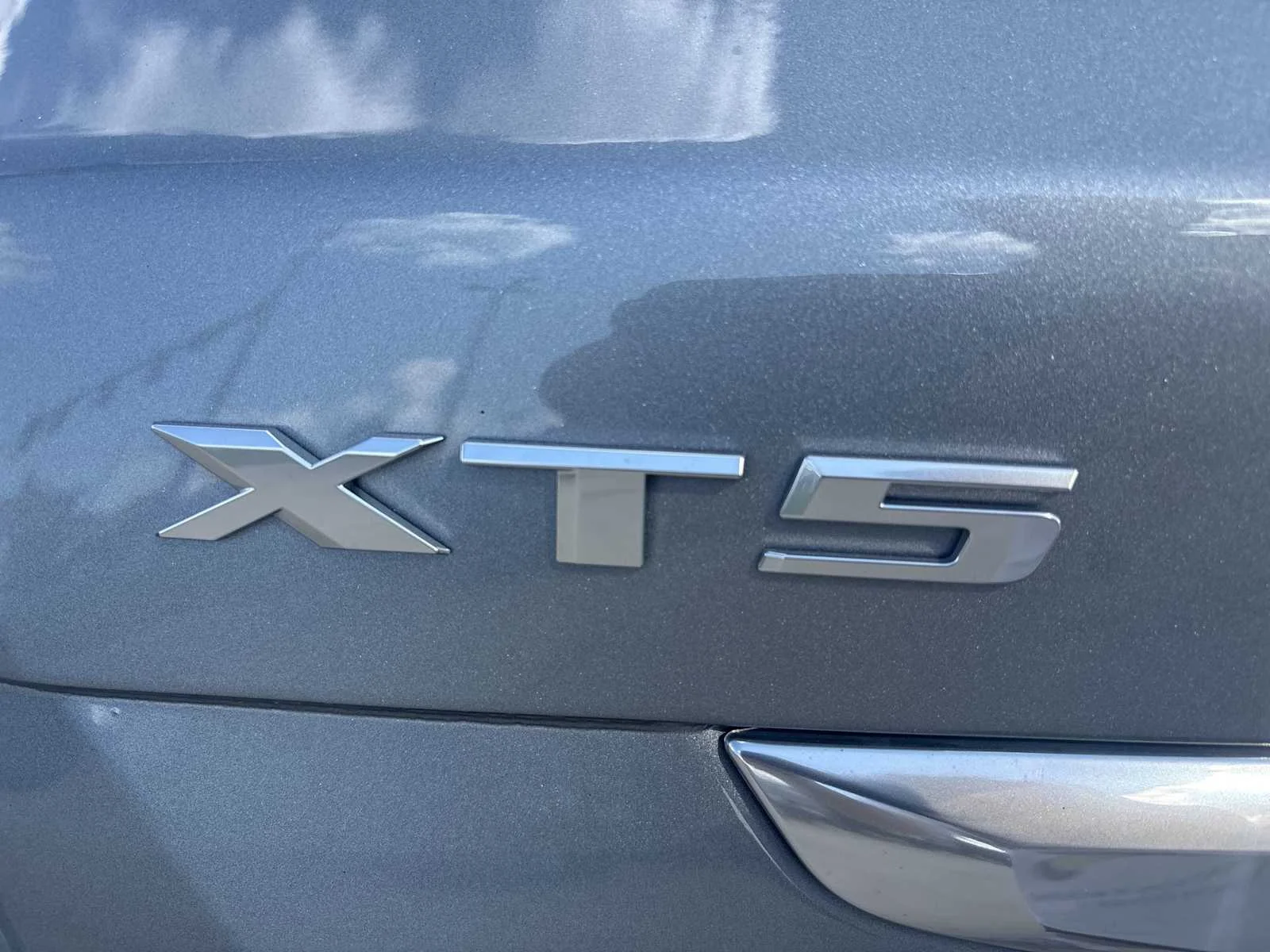 Used 2025 Argent Silver Metallic Cadillac Sport image 34