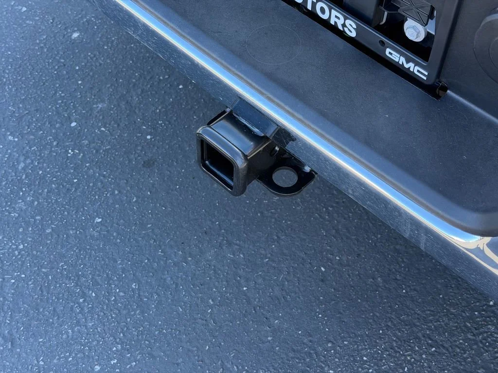 New 2026 Summit White GMC SLE image 10