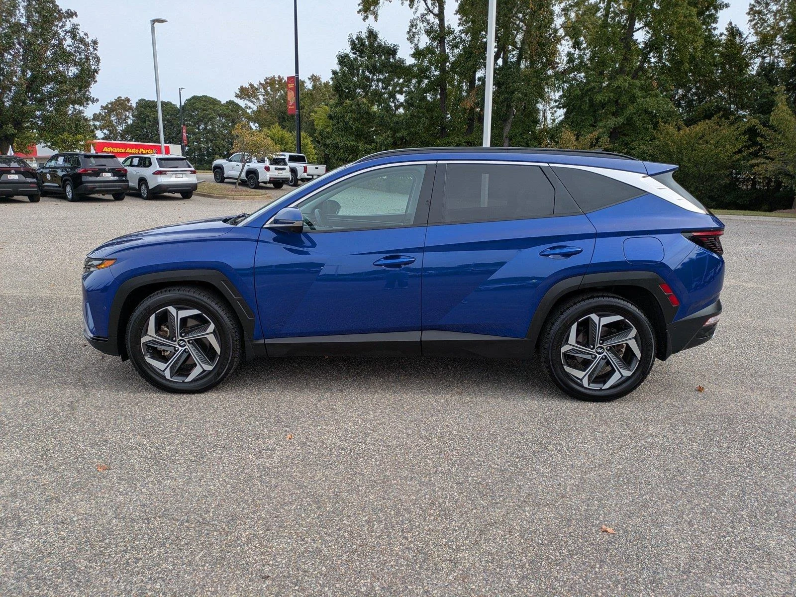 Used 2022 Intense Blue Hyundai Limited image 7