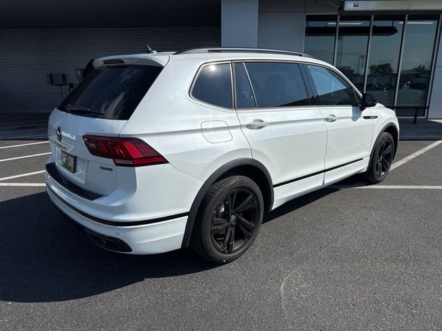 Used 2023 White Volkswagen 2.0T SE R-Line Black image 3