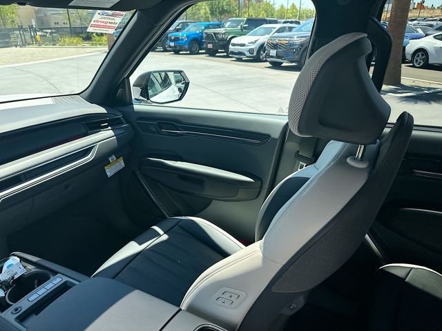 New 2026 Glacial White Pearl / Black Ro Kia GT-Line AWD image 25