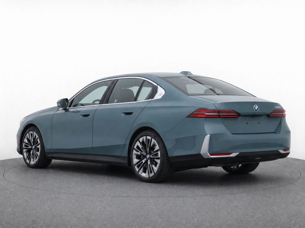 Certified Used 2026 Green Metallic BMW 530i image 5