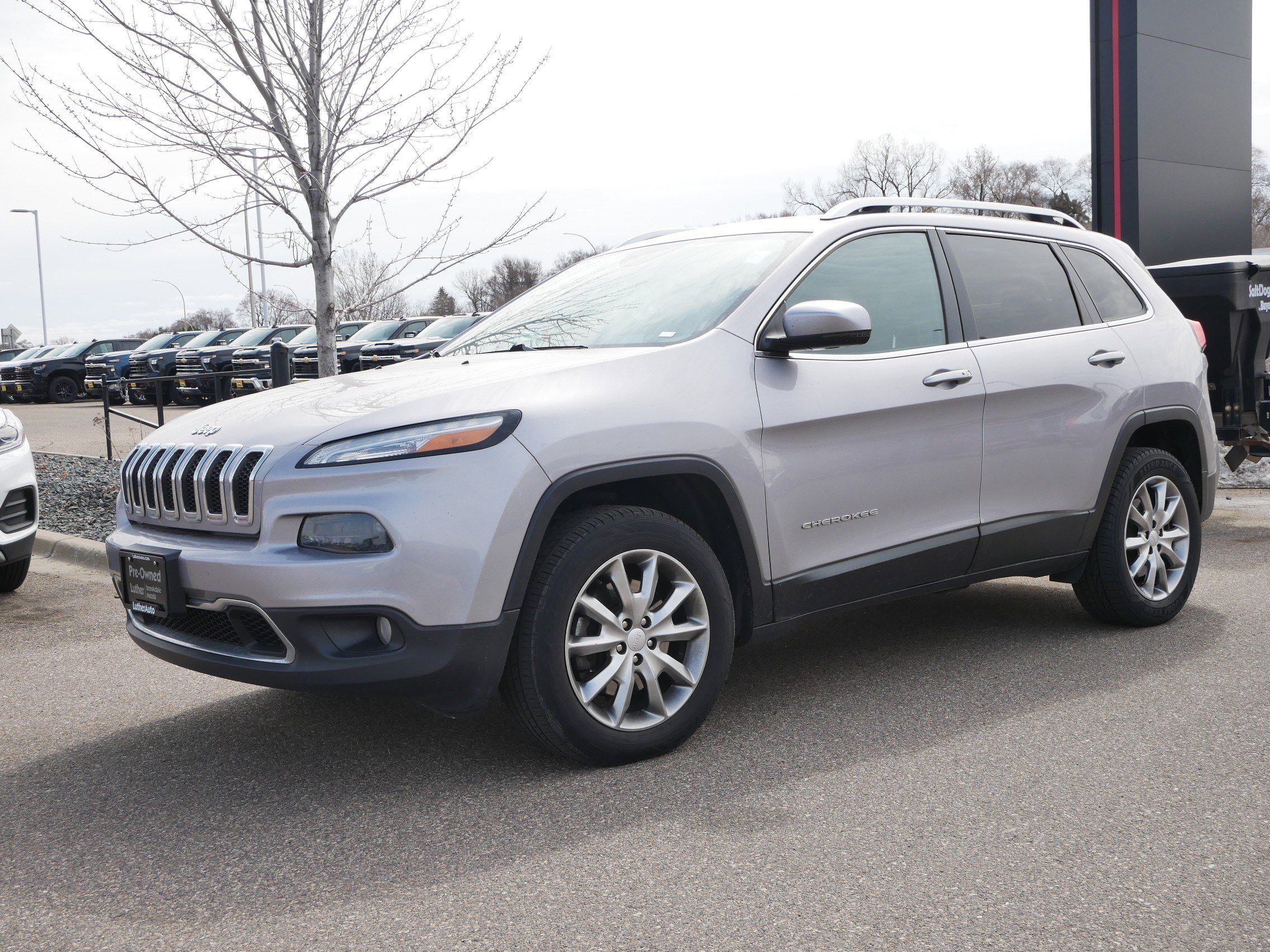 Used 2018 Jeep Cherokee Limited with VIN 1C4PJMDB5JD502818 for sale in Brooklyn Center, Minnesota