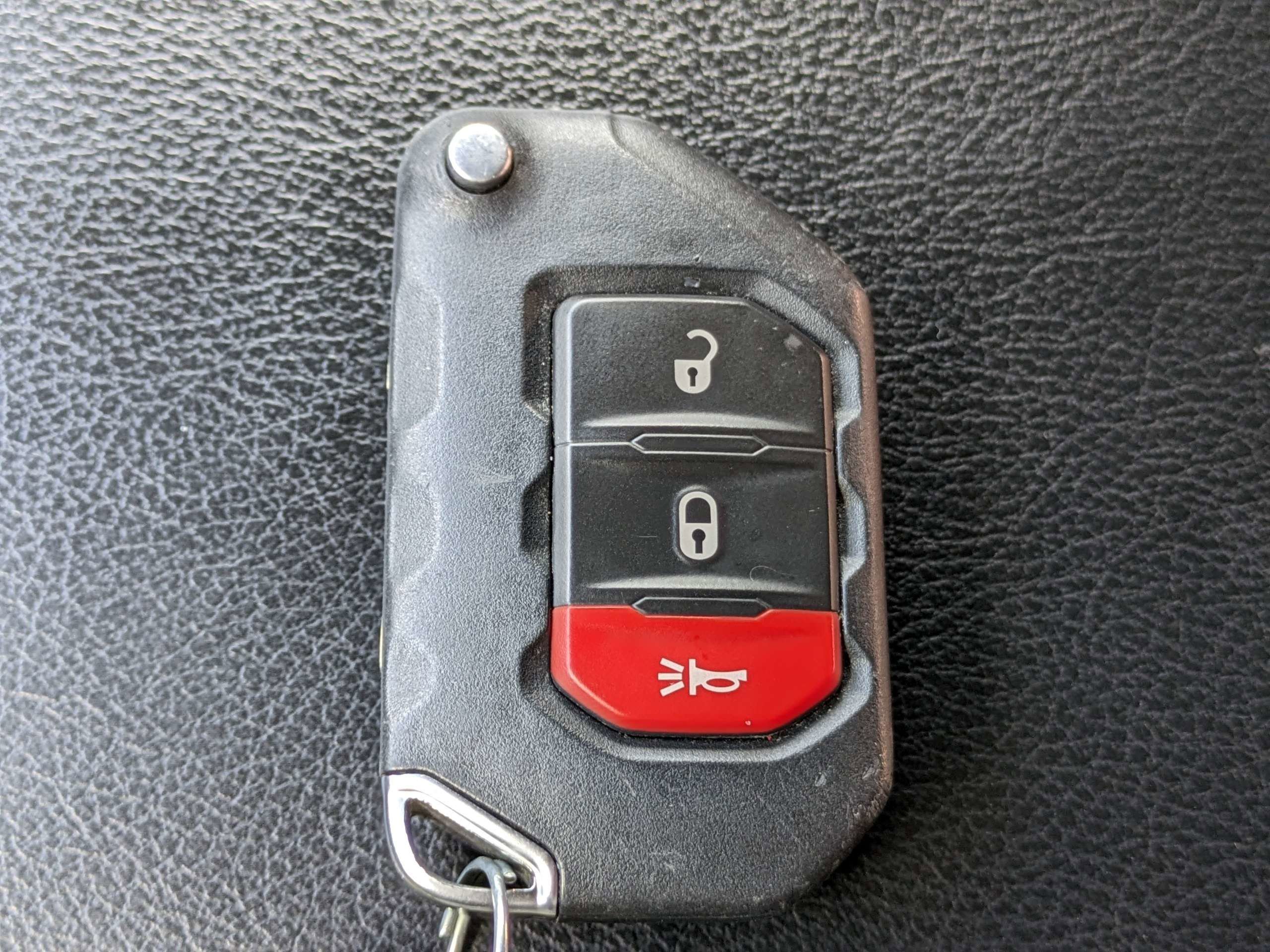 Used 2023 White Jeep Sport S image 30