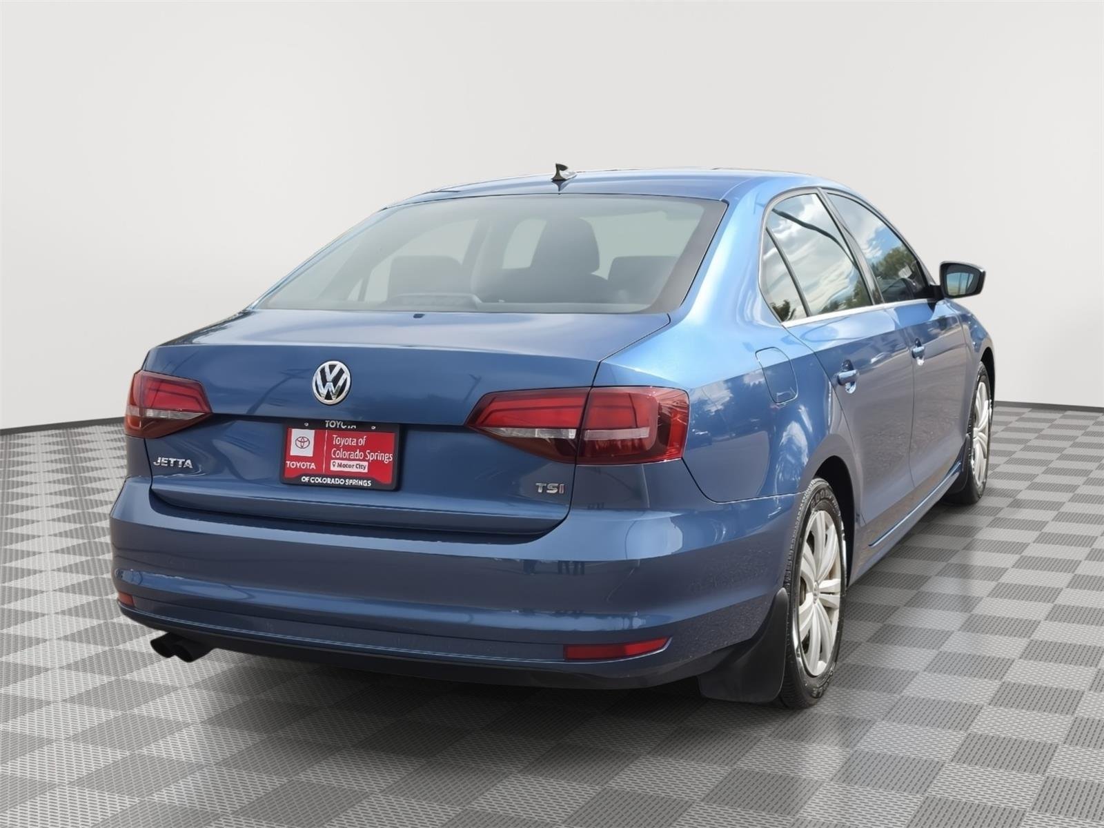 Used 2017 Silk Blue Metallic Volkswagen 1.4T S image 15